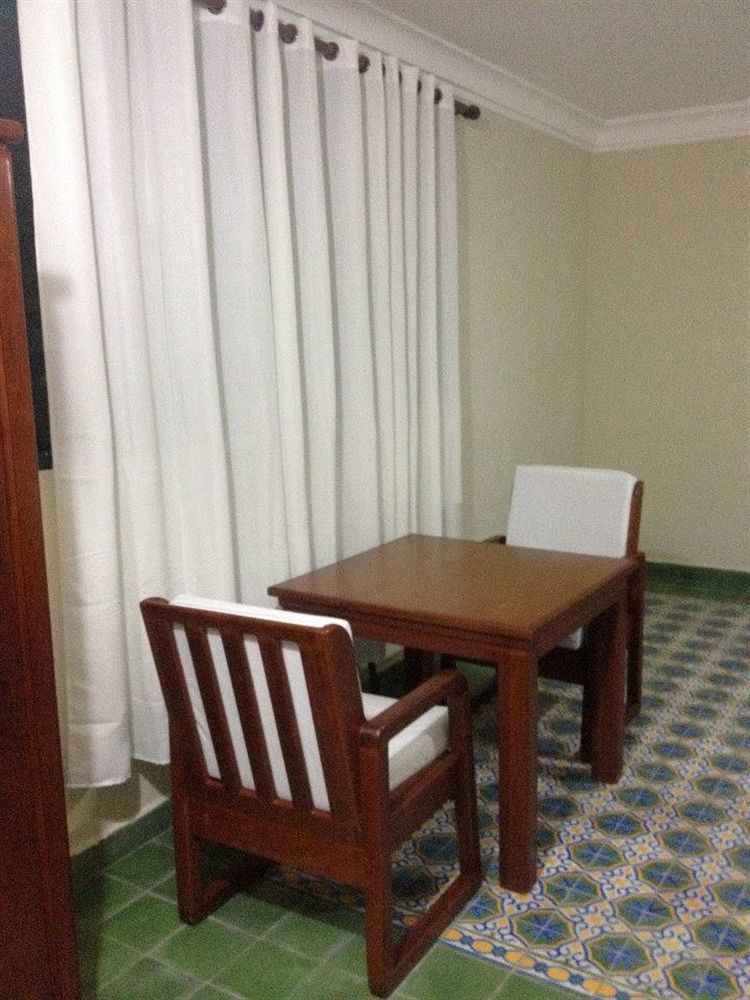 Hotel La Cretonne Ле Ке Екстериор снимка
